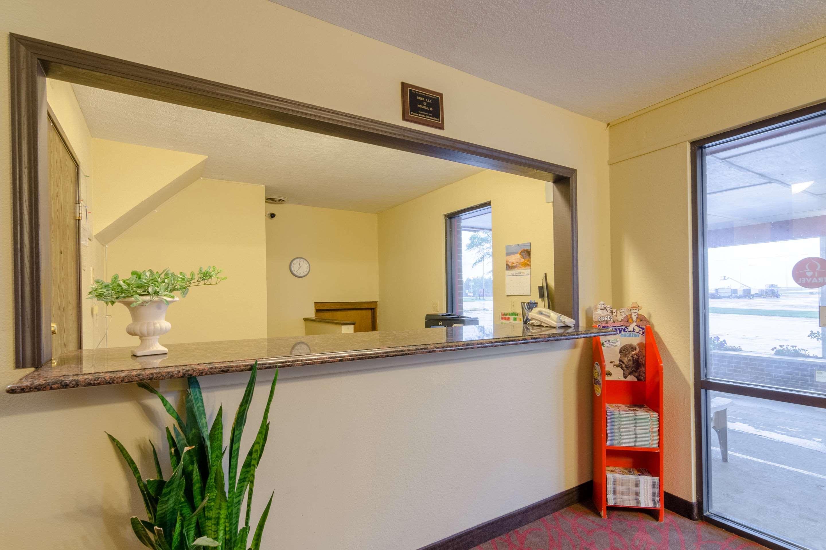 Rodeway Inn Мичъл Екстериор снимка