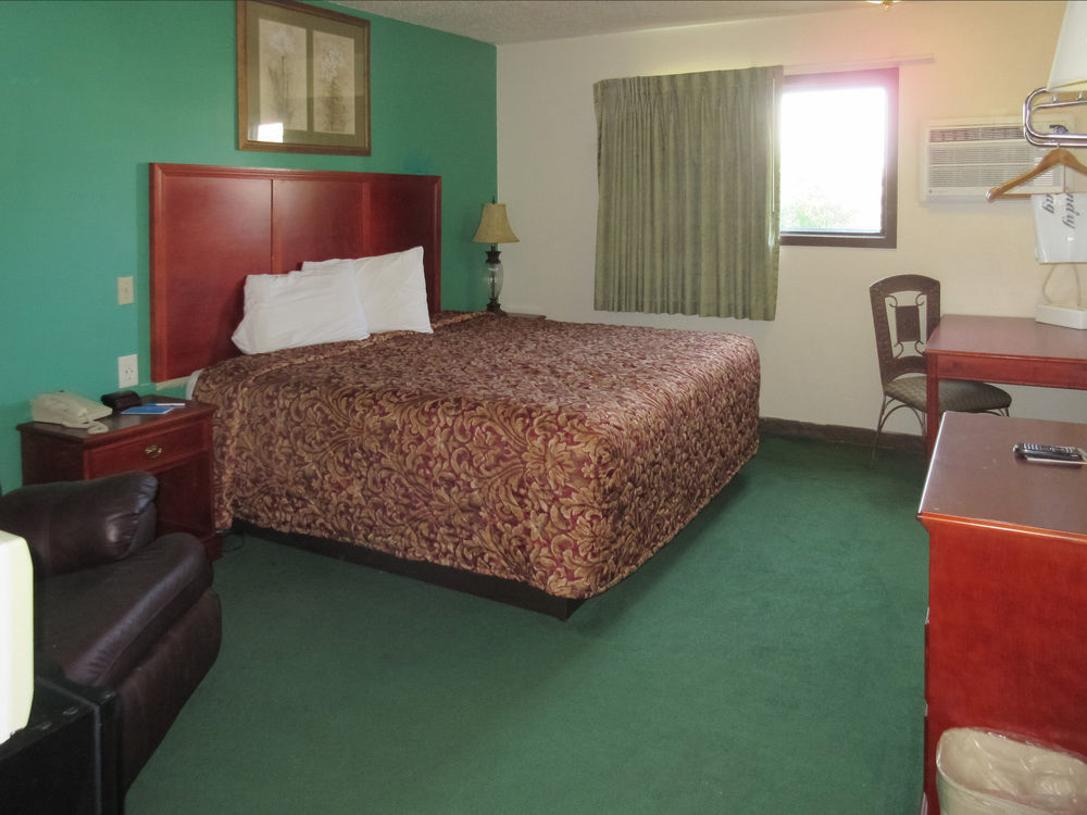 Rodeway Inn Мичъл Екстериор снимка